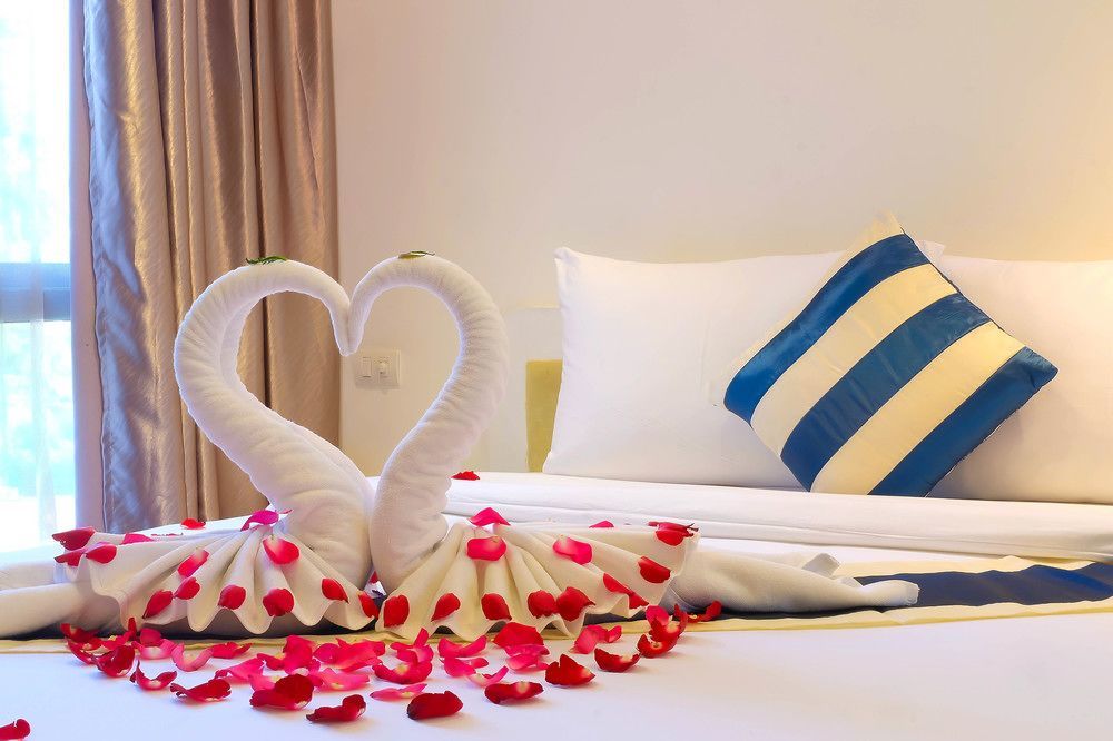 Art Patong Residence Phuket Buitenkant foto